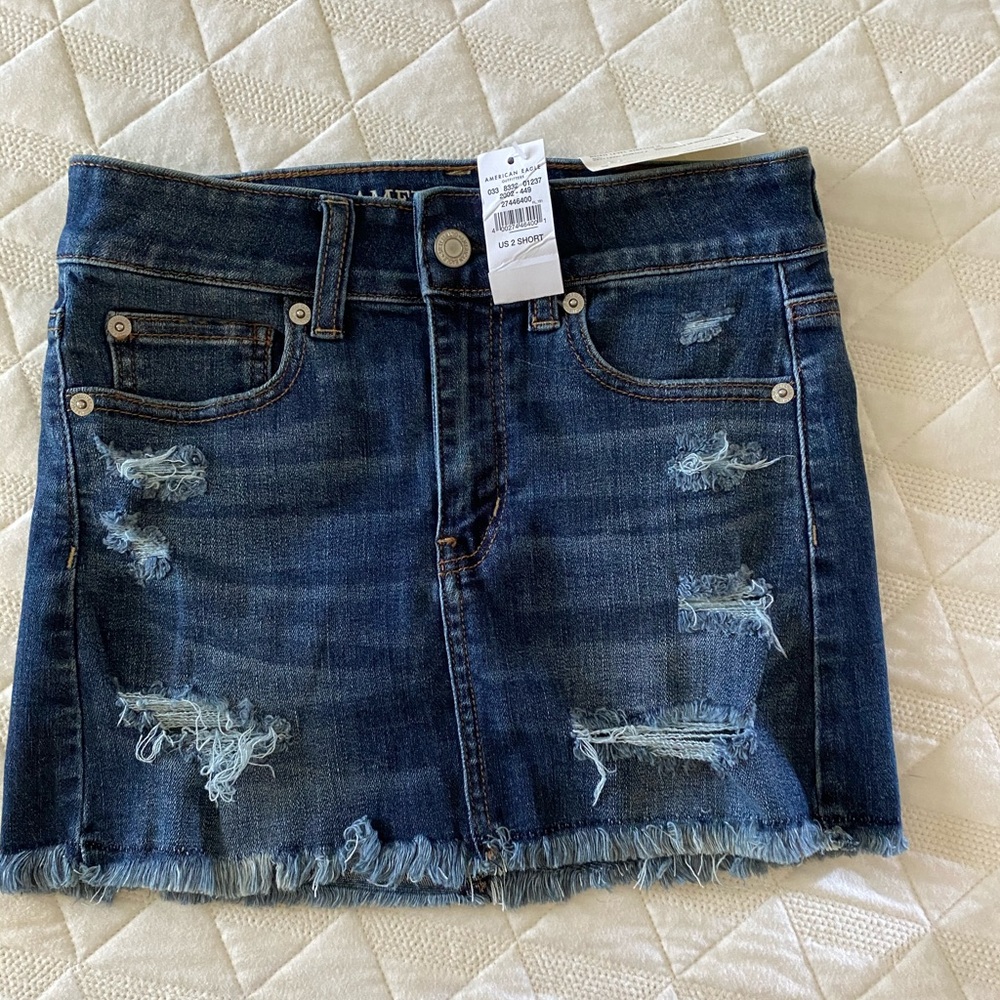 American Eagle 2 Short NWT blue Jean skirt